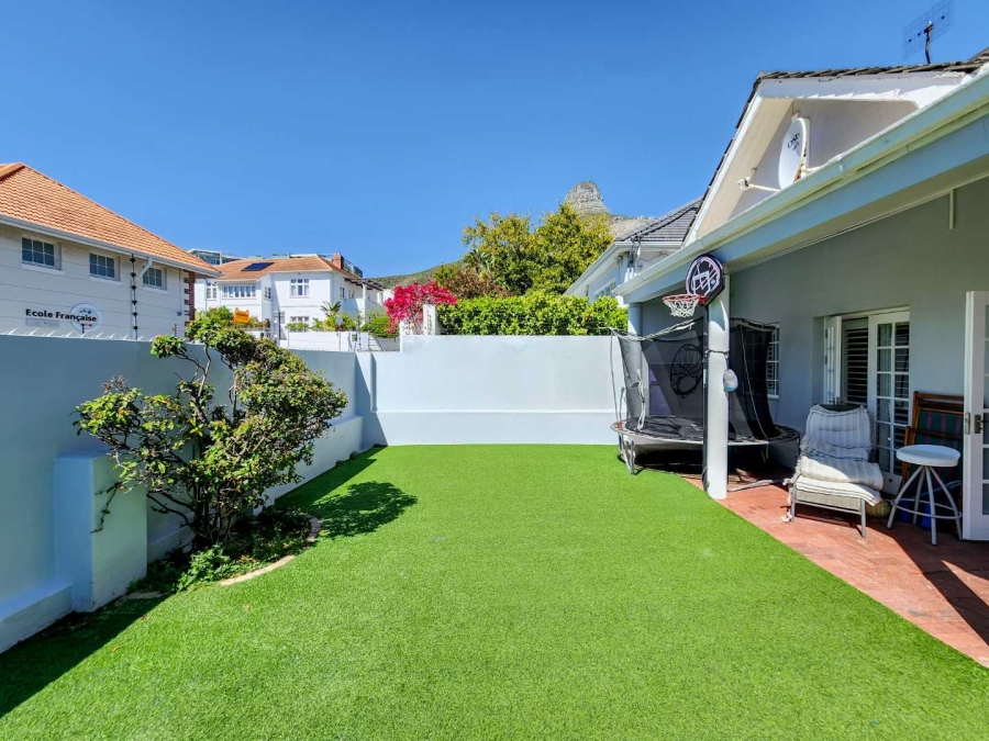 3 Bedroom Property for Sale in Sea Point Western Cape
